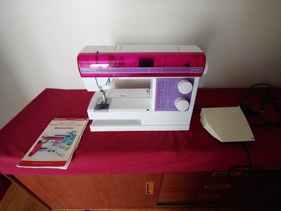 Husqvarna Viking Juliet Sewing Machine - Limited Edition Sweden S225 Pink 2001