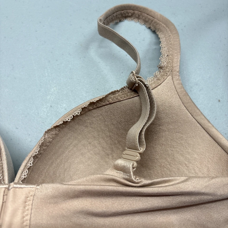 Victoria’s Secret Body de Victoria push-up paloma 34DD Foto 4 de 4