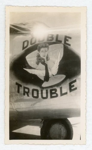 #  5  OLD WW2 MILITARY PHOTO DOUBLE TROUBLE NOSE ART PLANE  SNAPSHOT