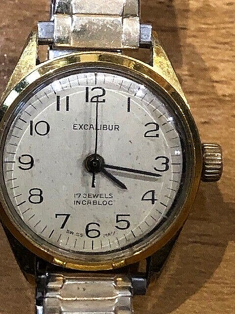 Vintage Rare Swiss Excalibur 17 Jewels Mechanical Ladies Bracelet Watch  24mm