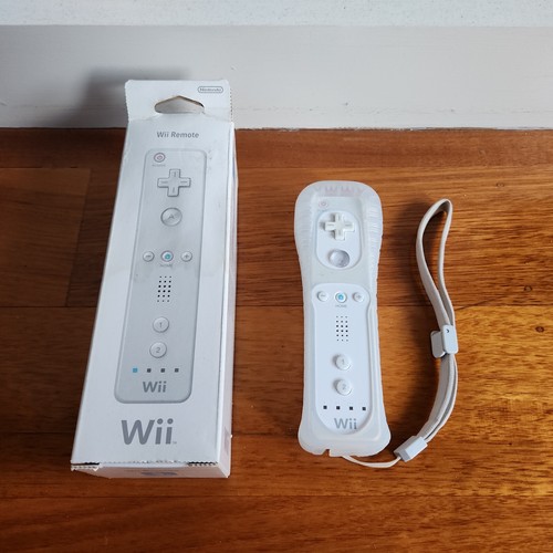 Nintendo Wii Remote (RVL003) White boxed Remote Australian Release