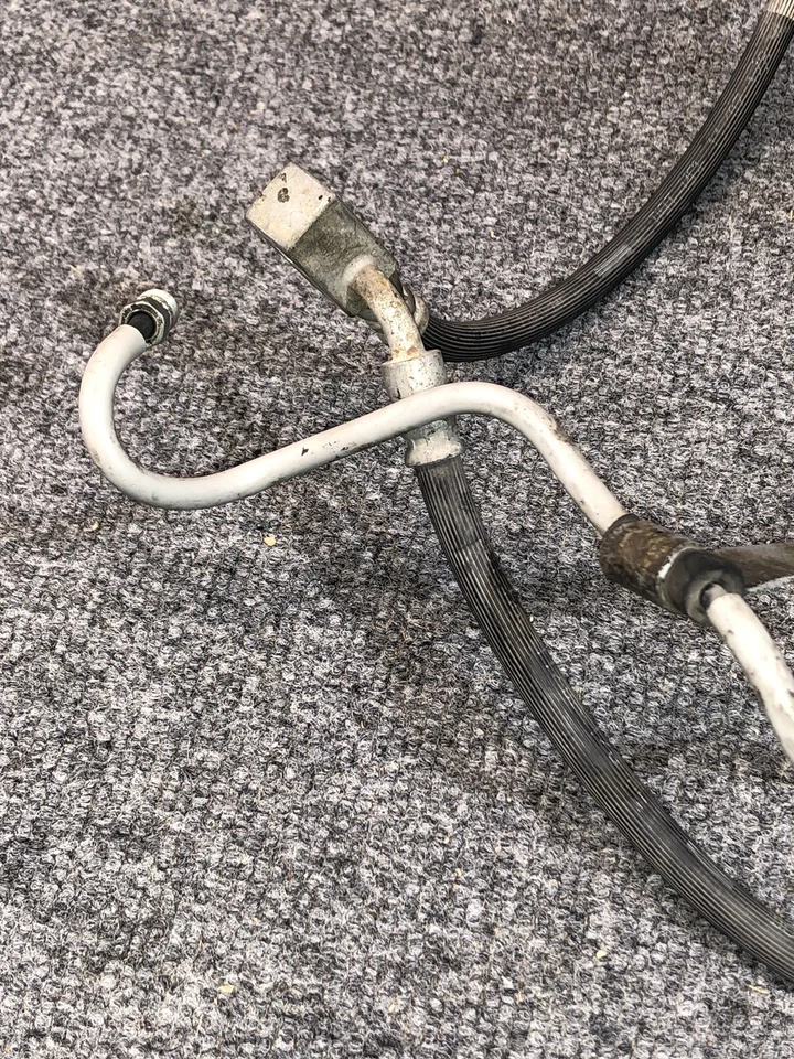 08-13 INFINITI G37 09-13 Nissan 370Z Delantero Derecho Akebono Línea Freno Manguera OEM I1 Foto 3 de 4