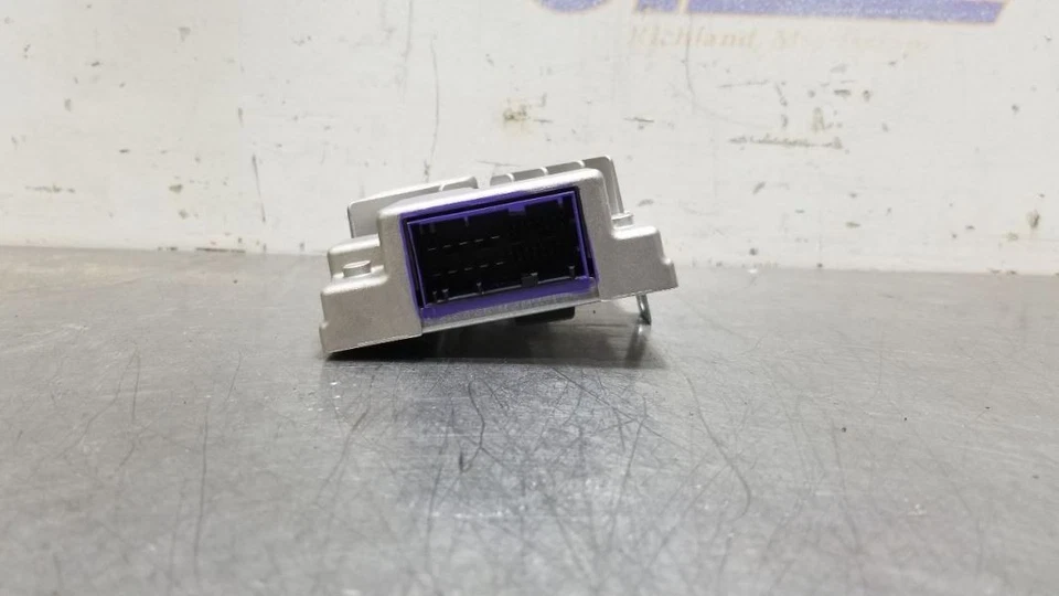 BMW M235i 2020 OEM AMPLIFICADOR DE RADIO 65122622910 Foto 3 de 4