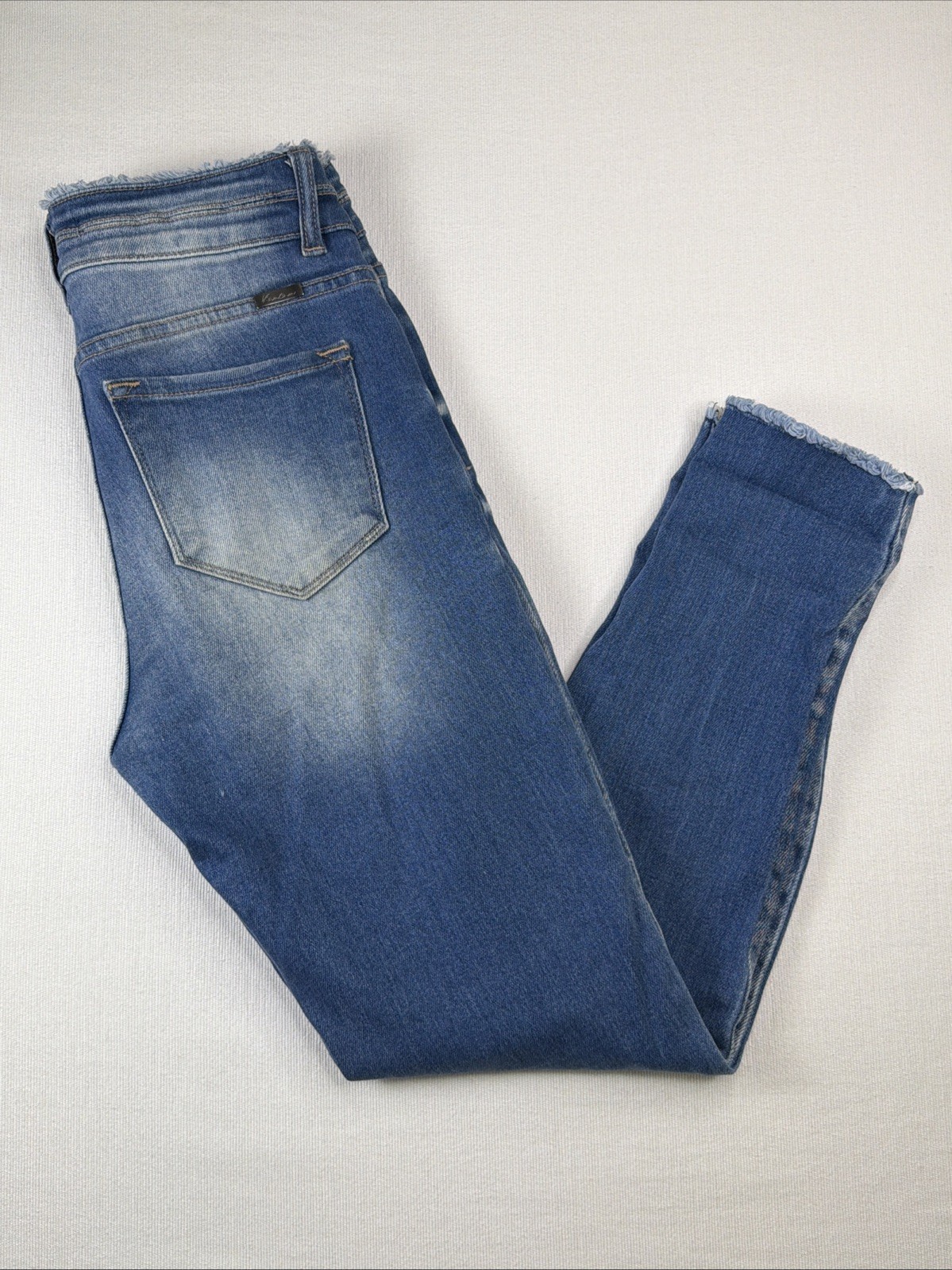KanCan Skinny Distressed Raw Hem Women's size 7/27 Estilo Denim Jeans High-Rise