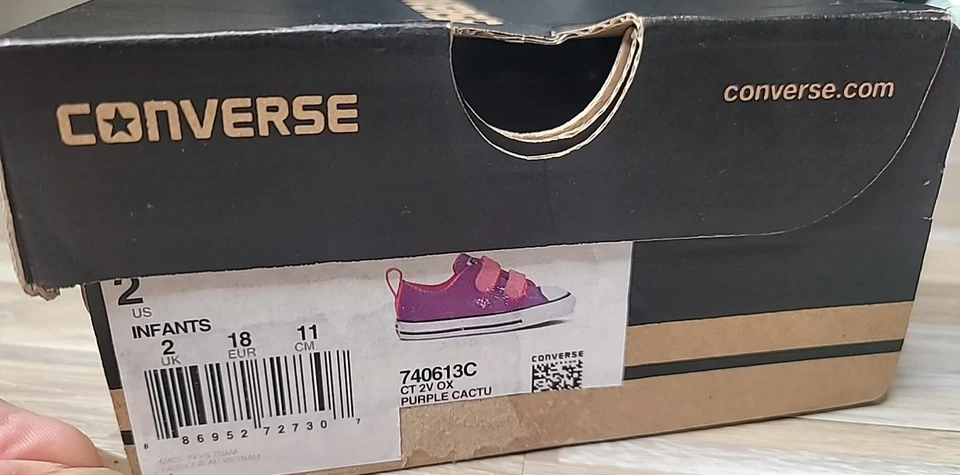 Zapatos de bebé Converse Chuck Taylor púrpura cactú y rosa talla 2 con caja NUEVO Foto 3 de 4