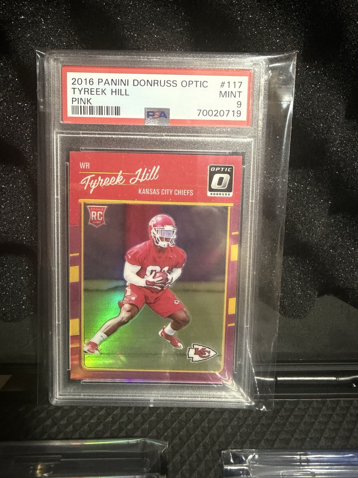 2016 Donruss Optic Tyreek Hill #117 Pink Rated Rookie PSA 9 Chiefs RC