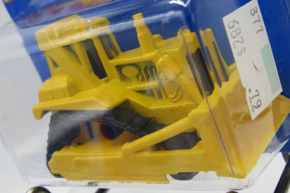 HOT WHEELS 1992 BLUE CARD SERIES BULLDOZER #146 - Image 3 of 3