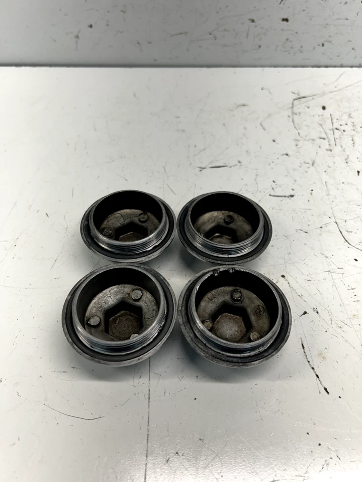 Cubiertas/cubiertas de ajuste de válvula de motor Honda CL77 CL 77 305 (1968) Foto 3 de 4