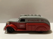 Lledo: Standard Oil CO British Columbia Truck  (Chevron)