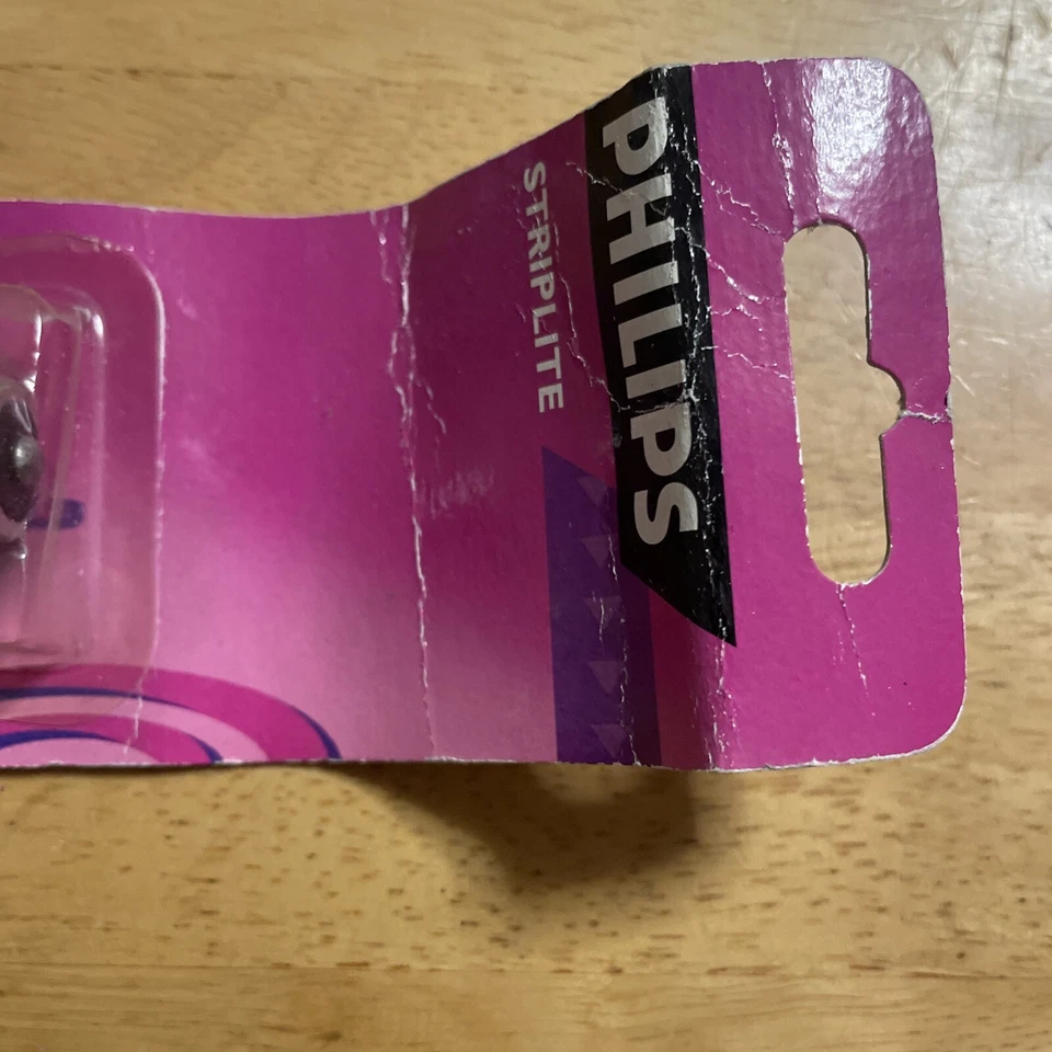 2x PHILIPS PRACTITONE Striplite 60 WATT 240V 520 lumen D:26 mm L:221mm - Image 4 of 4