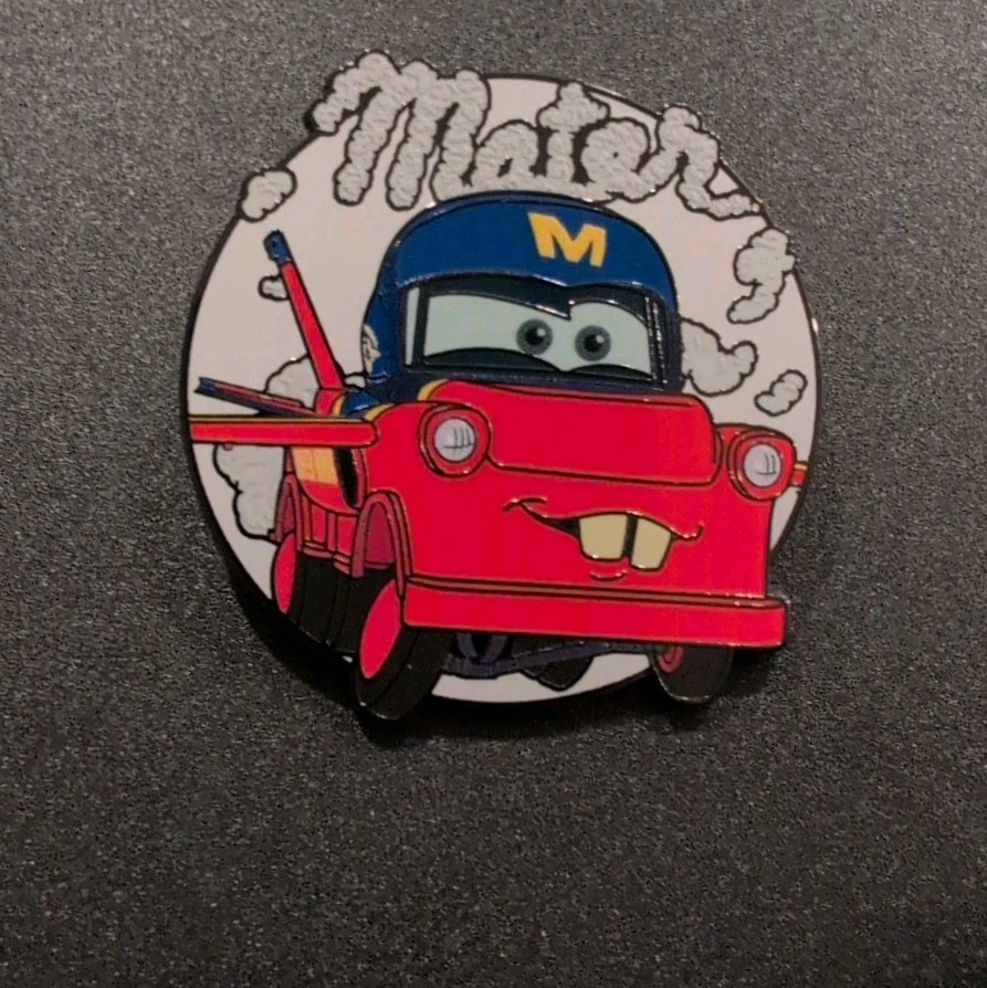 MATER HAWK - Disney Pixar CARS Mater Blind Box Pin Set