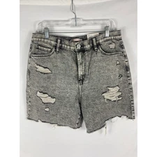 NWT SO Distressed Grey Dad Short Size 33