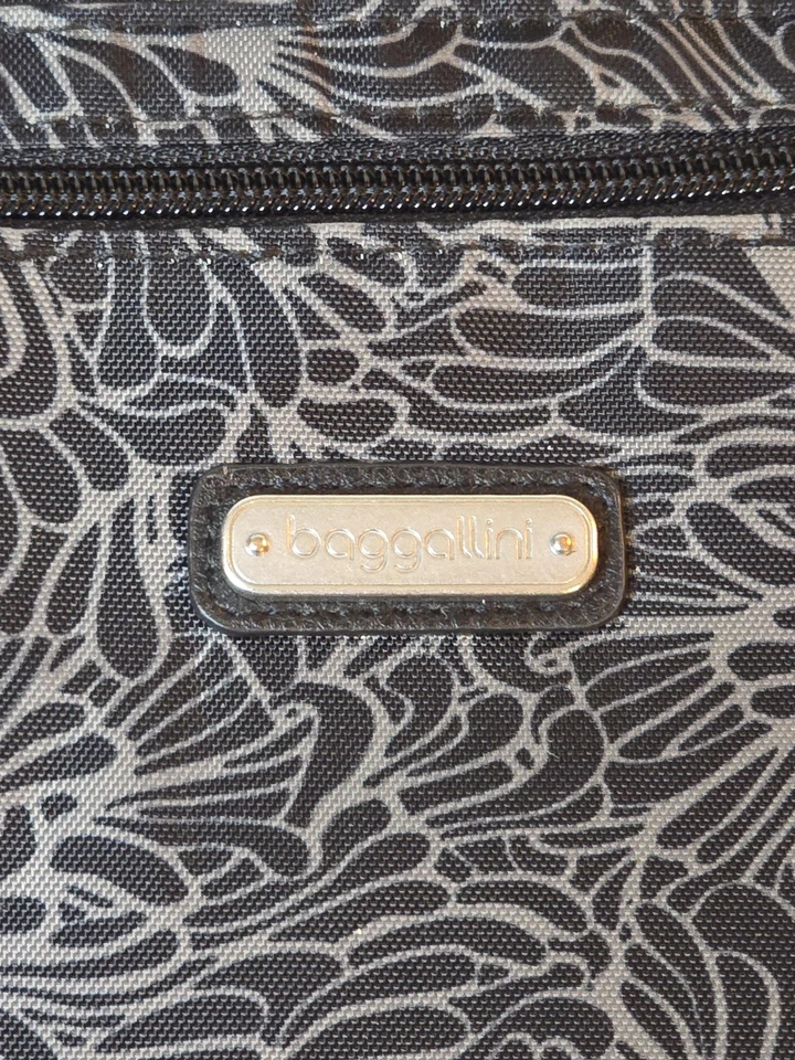 Bolso Bandolera Baggallini Mujer Negro Gris Floral Cartera de Viaje Correa Ajustable Foto 2 de 4