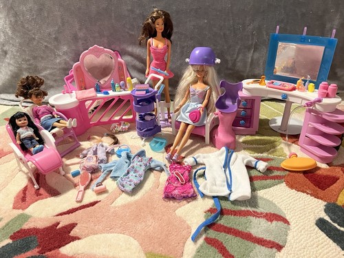 Vintage Barbie Salon Set 2002 With Dolls And Lots Of Extras! - Picture 11 of 21