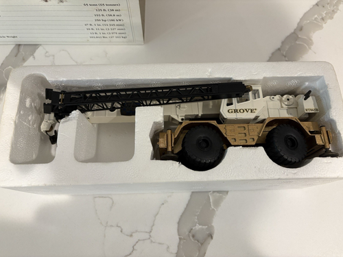 Gru idraulica per terreni accidentati 1/55 Grove Model #RT865B di NZG con scatola! - Foto 2 di 6