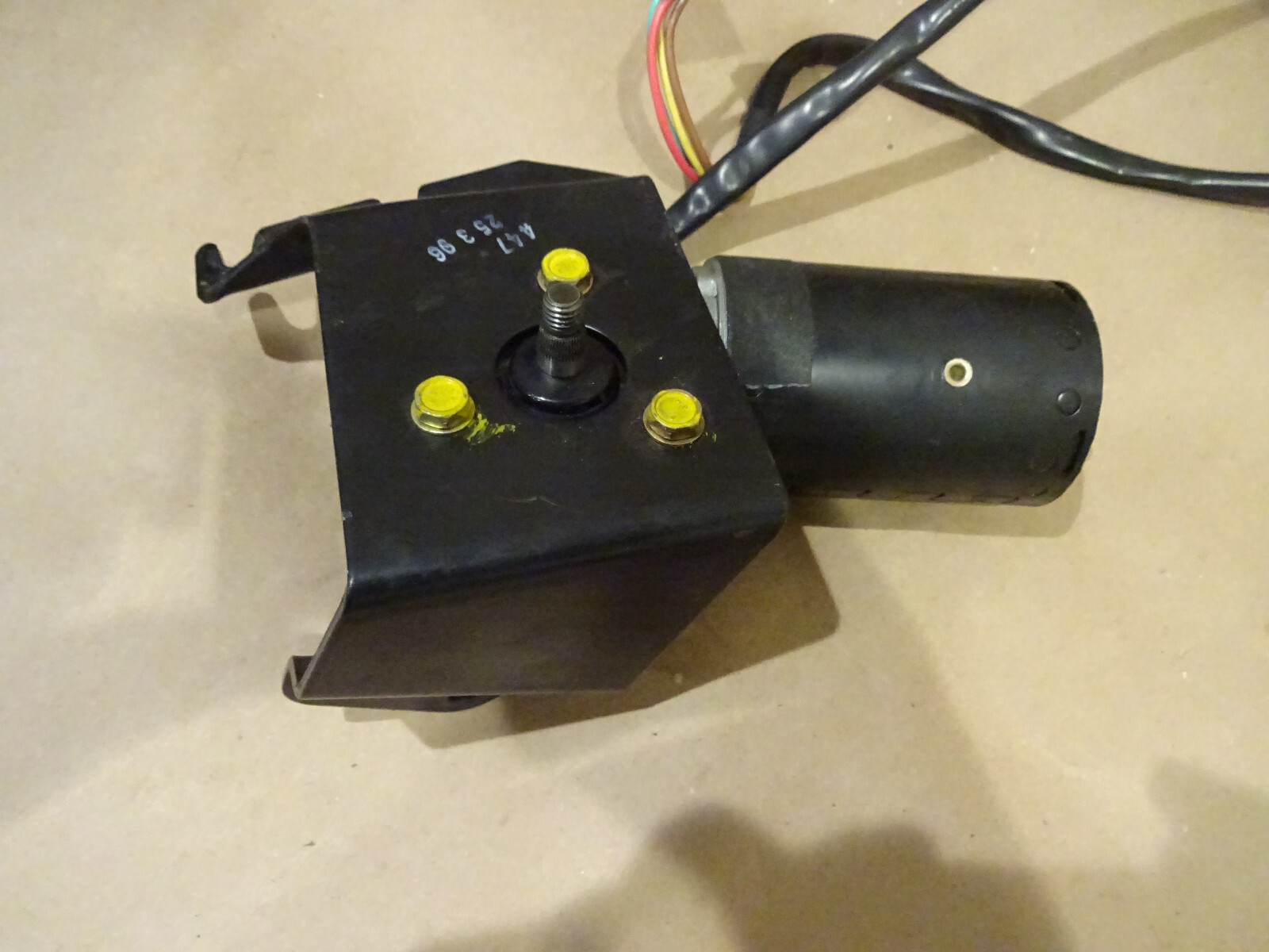 Ferrari 355, Windshield Wiper Motor  P/N 157752