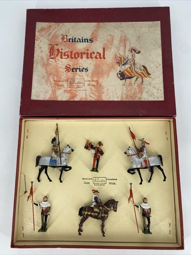 4 Vintage Plastic Medieval Knights & Horse￼ Britains 1992 | eBay