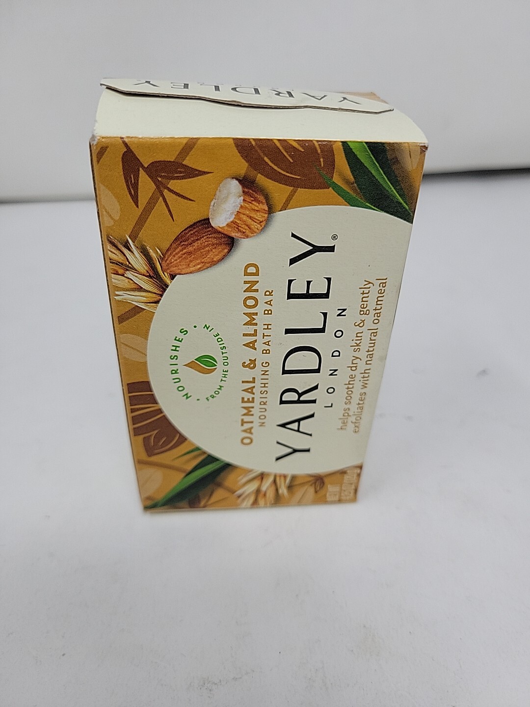 YARDLEY LONDON SOAPS 4.25oz OATMEAL &ALMOND Nourishing Bath Bar Skin & gently