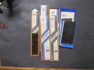 Showgard strip mounts assorted size open lot of 7v