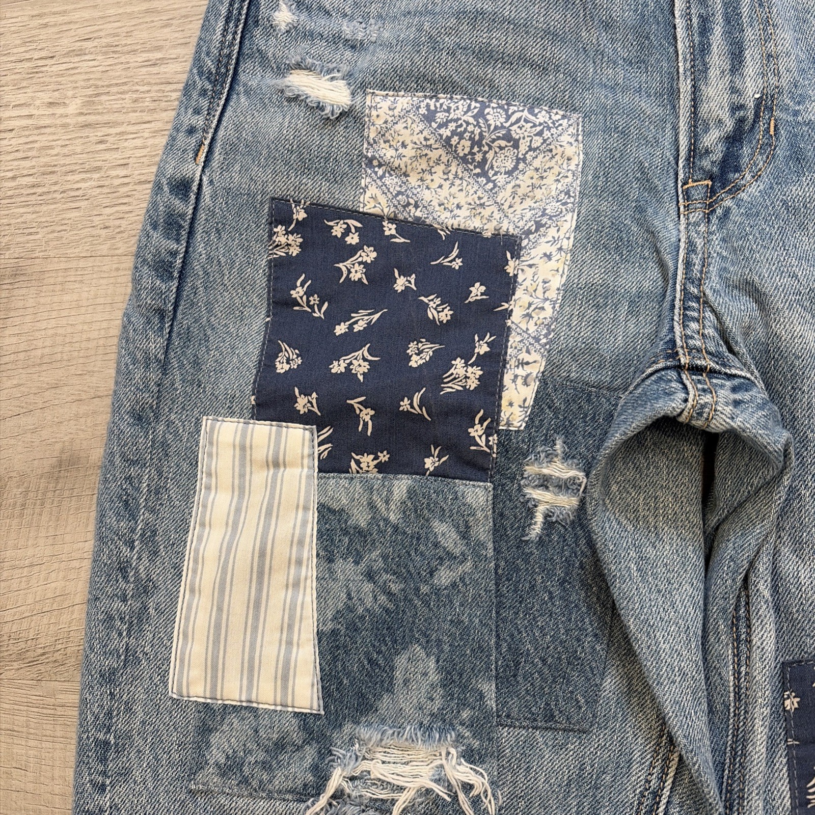 EUC American Eagle PATCHWORK Mom Straight JEANS S… - image 6