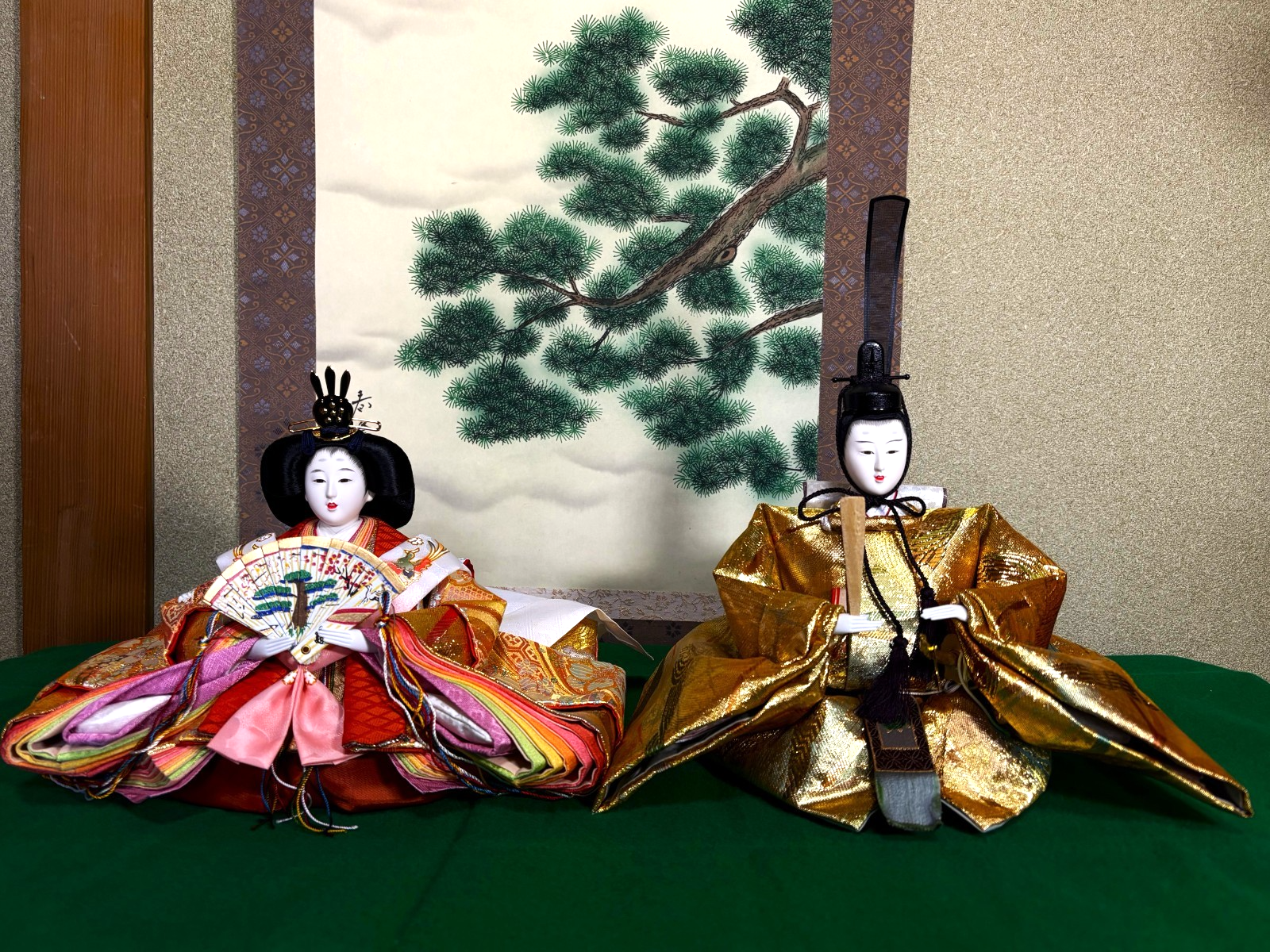 Beautiful Japanese Hina Dolls Emperor Empress Kimono Traditional Crafts.