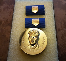 Artur Becker Medaille in Bronze + Etui