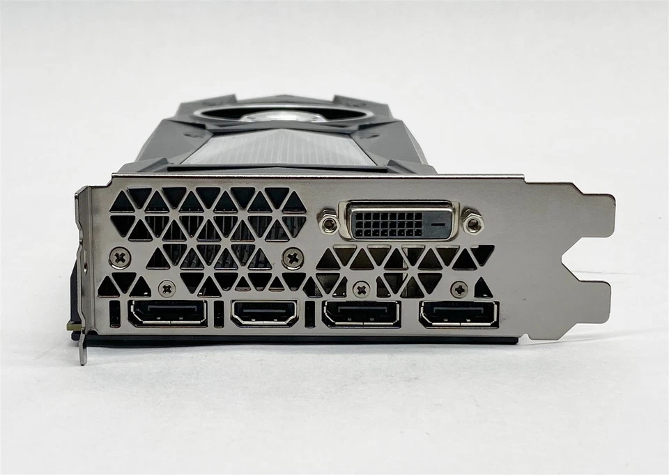 NVIDIA GeForce GTX TITAN X 12GB GDDR5X Pascal Graphics Card 900-1G611-2500-000 - Image 2 of 4