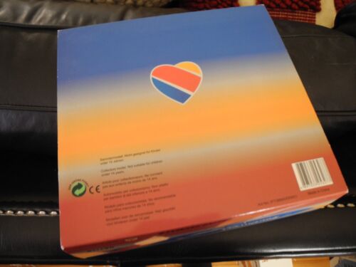 COLLECTOR's DREAM, Inflight Boeing 737 MAX-8 SOUTHWEST, 1:200, N8717M, VERY RARE - Picture 3 of 4