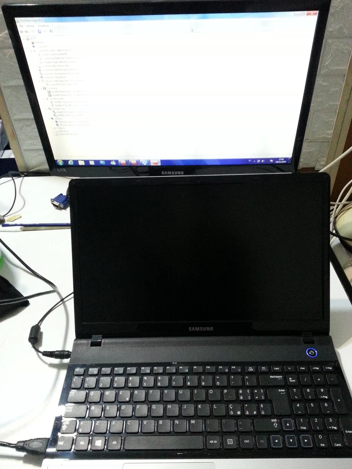 NOTEBOOK PORTATILE SAMSUNG MODELLO NP300E5A 8 GB RAM 512 HDD SSD - Imagen 4 de 4