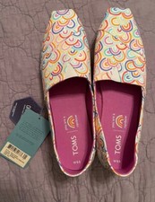 Women  s Rainbow Toms - Size 9.5