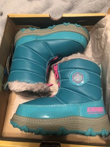 teal color boots
