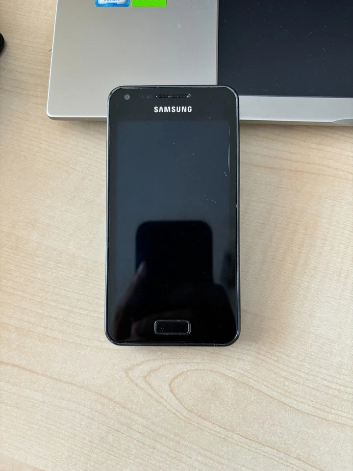 Samsung Galaxy S Advance - Immagine 2 di 3