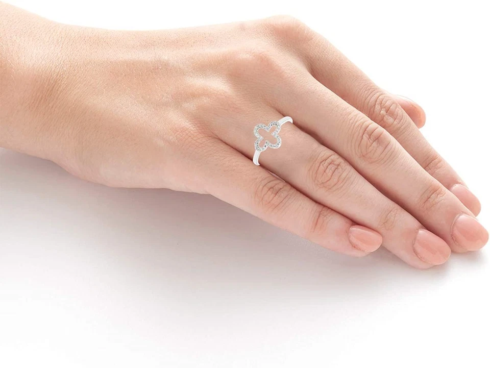 Diamond 1/10cttw Clover Shaped Ring in 10K White Gold - Image 4 of 4