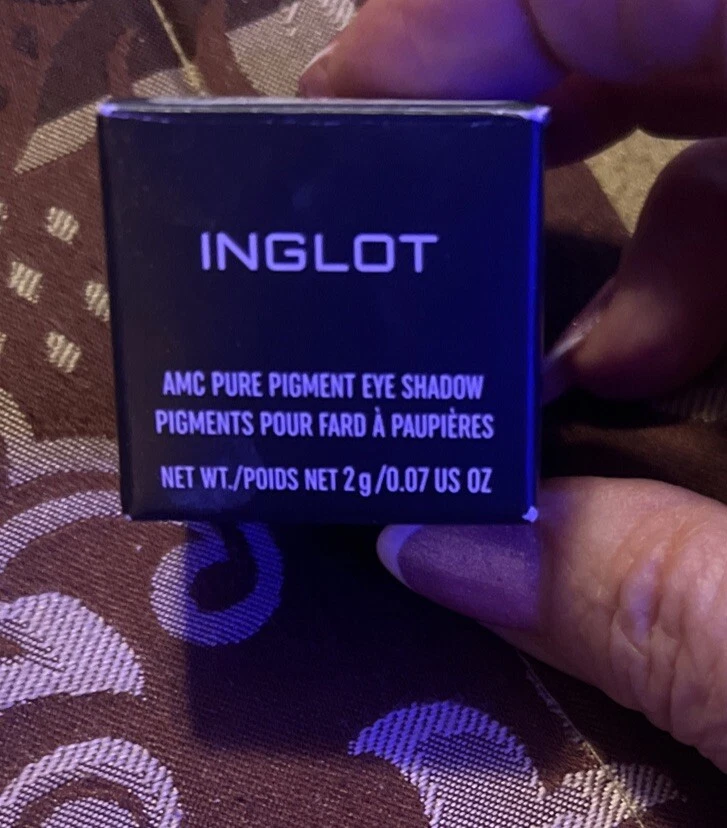 Inglot AMC Pure Pigment Eye Shadow 23 Silver - Image 2 of 2