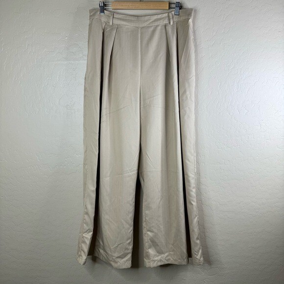 Cider Solid Texture Pleated Wide Leg Trousers Curve & Plus