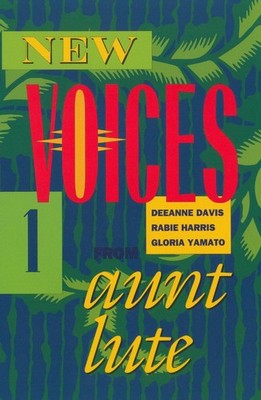 New Voices by DeeAnne Davis (English) Paperback Book