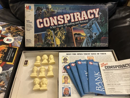 Vintage 1982 Conspiracy Spy COMPLETE Board Game Milton Bradley Excellent