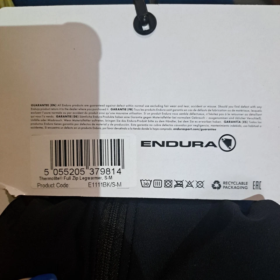 Endura Thermolite Leg Warmers Black Full Zip - Size S-M  -  NEW WITH TAGS  - Image 3 of 3