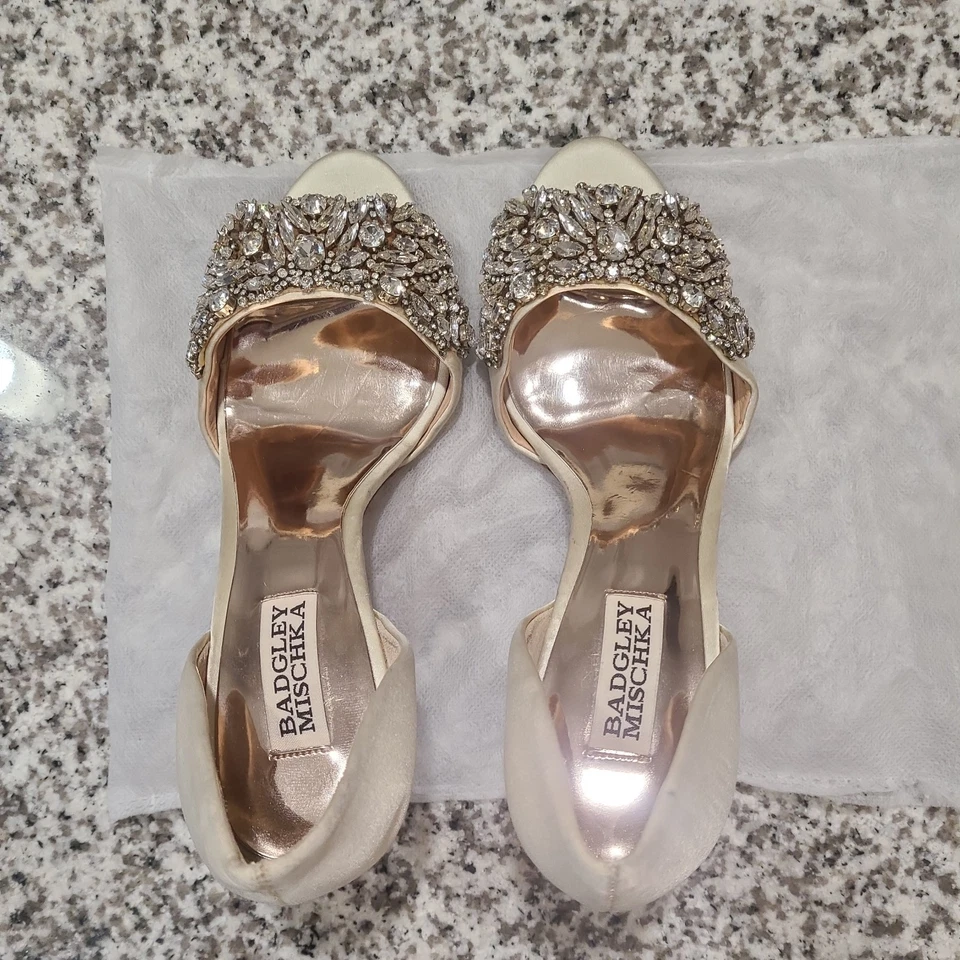 Badgley Mischka 女式缎面晚间凉鞋高跟鞋,露趾,水钻,8 码 — 第 3/4 张图片