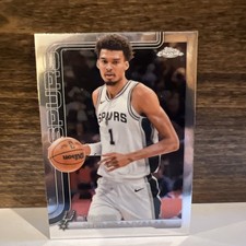 Topps Chrome 2025-26 Victor Wembanyama #221 Spurs Base Set Basketball Card