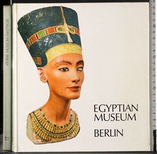 EGYPTIAN MUSEUM BERLIN. AA.VV. AGYPTISCHES MUSEUM.