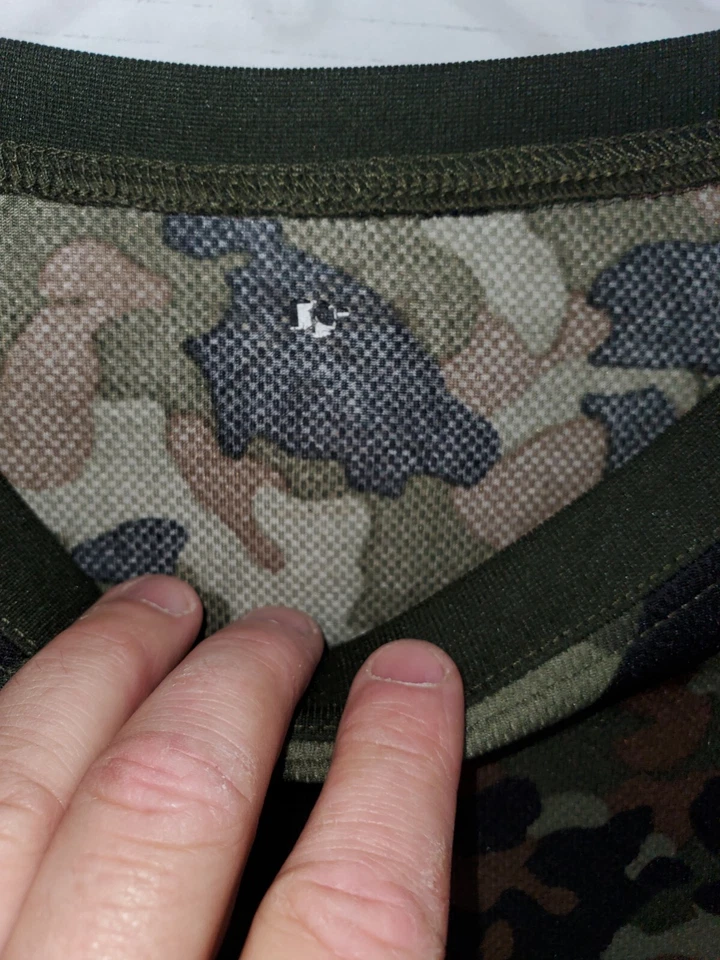 XTEK Woodland Green & Black Camo Base Layer Crew top Men's XL - Image 2 of 3