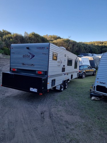 2016 ELITE LUXURY CLASS 22.8 FOOT CARAVAN WITH EXTENSIVE OPTIONS LIST - Picture 4 of 24