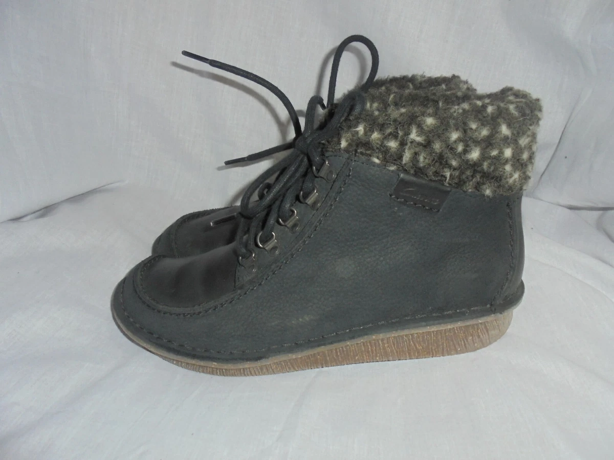 Clarks artisan cheap sale