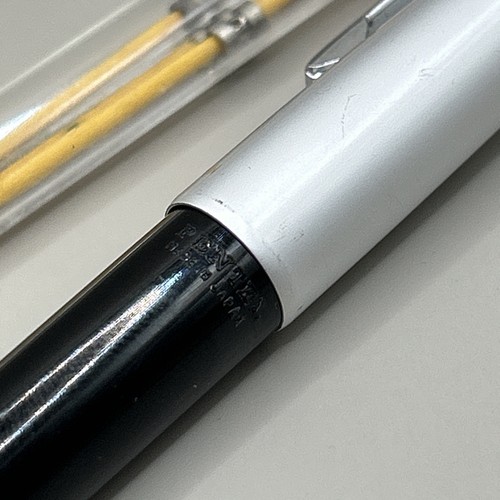 VTG Pentel Sign Pen D Felt Tip with (3) Unused Tips - Foto 3 di 7