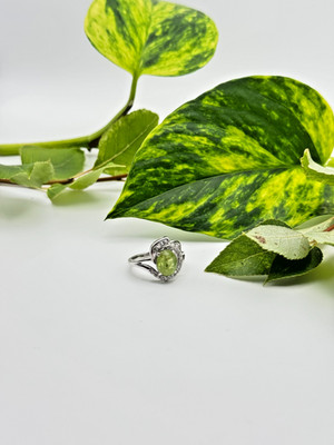 Grüner Peridot mit Zirkon in 925 Sterling Silber, Handarbeit