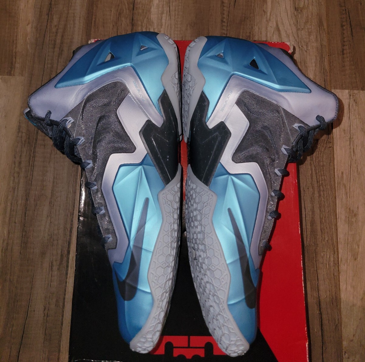 NIKE LEBRON XI 11 GAMMA BLUE 616175-401 size 10.5 | eBay NIKE LEBRON XI 11 GAMMA BLUE 616175-401 size 10.5 | eBay