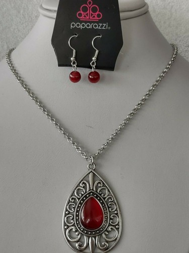 Paparazzi silver chain red moonstone 