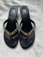 Yellow Box Womens Blk /Rhinestone Thong Low Wedge Heel Sandal Sz 8.5 Pre-owned