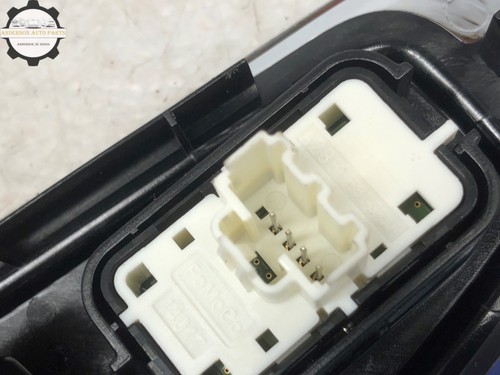 2017-2020 LINCOLN CONTINENTAL LEFT DRIVER FRONT DOOR WINDOW MASTER SWITCH OEM - Picture 5 of 7
